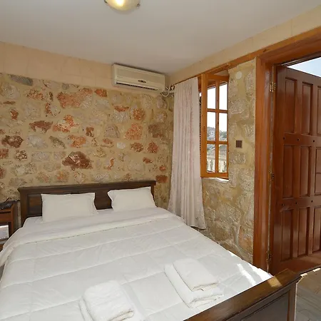 Dolphins Maisonette Chalki Town