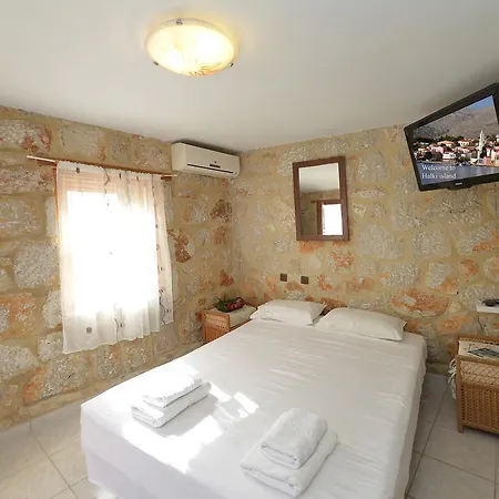 Dolphins Maisonette * Chalki Town